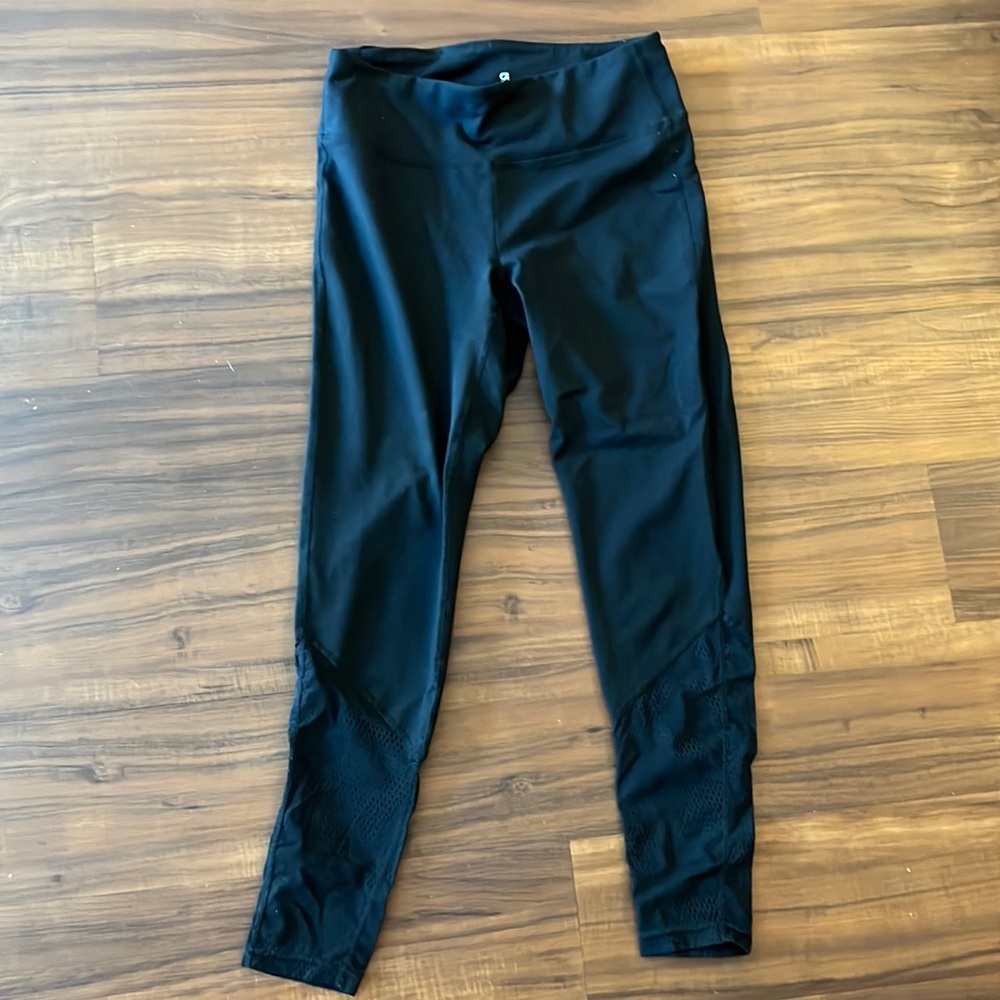 GapFit 7/8 Mesh Detail Leggings